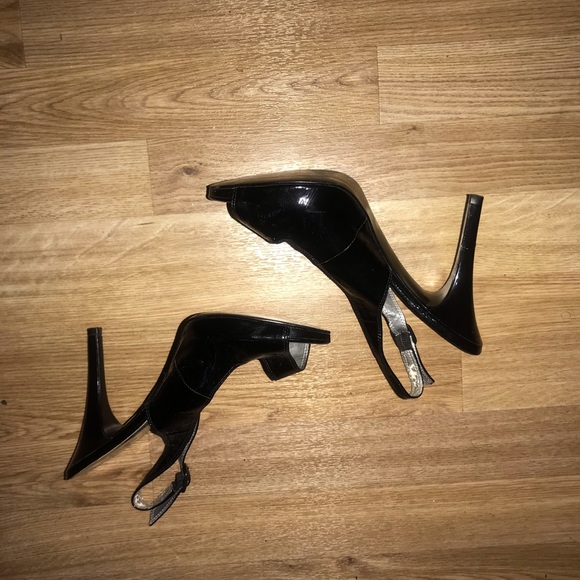 Heels - Picture 2 of 4